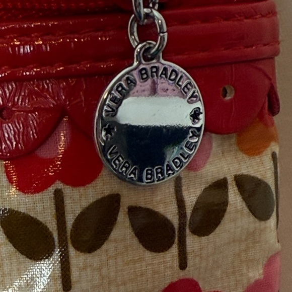 Vera Bradley Everything Nice Tote
Folkloric "Frill" Has Tag, Not New. *Flaw* - Picture 2 of 9